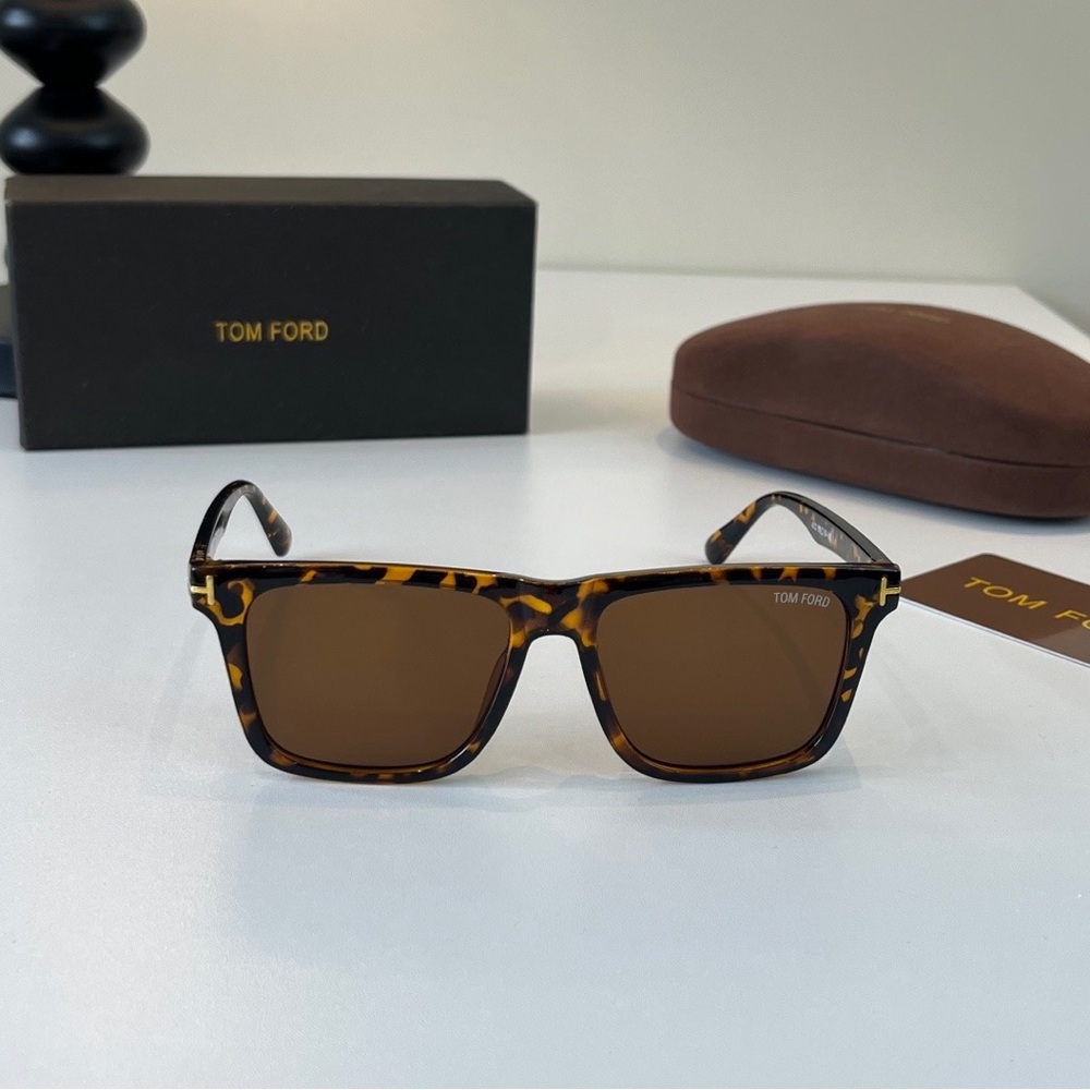 Tom Ford Tortoiseshell Frame Sunglasses with Brown Lenses